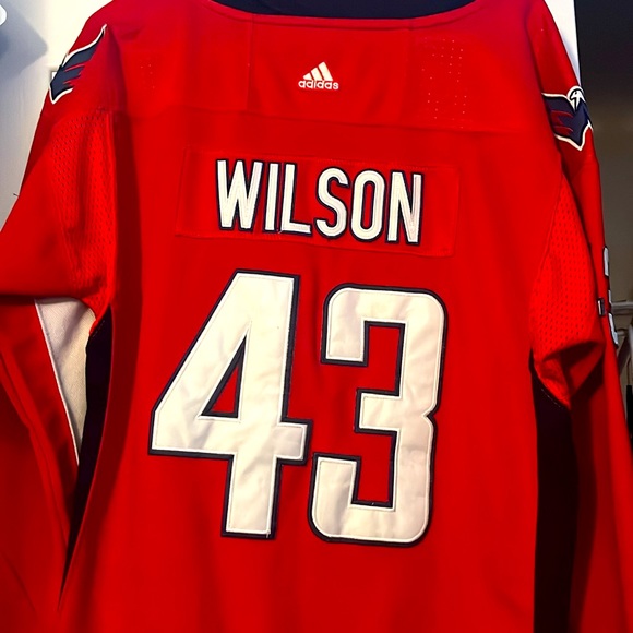 Tom Wilson 2018 Stanley cup champion jersey - Picture 2 of 3